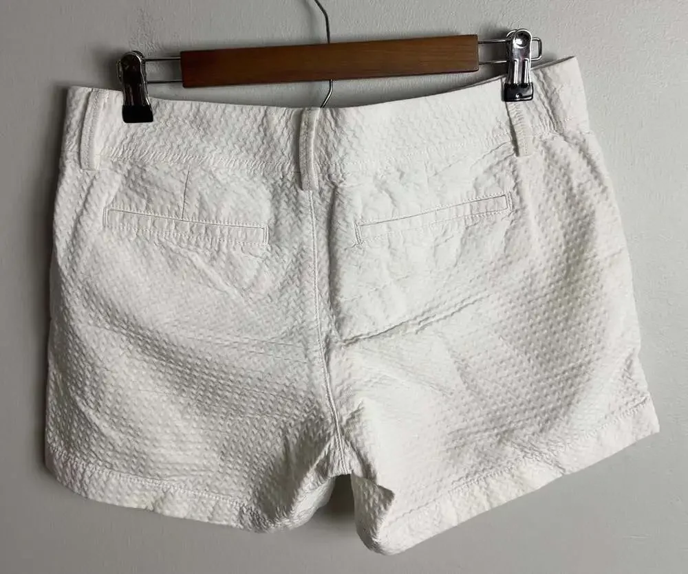 Lilly Pulitzer The Callahan Short Size 4 White Seersucker Cotton Shorts Women’s